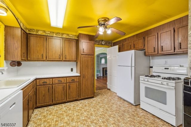 10 Reid Ave, Bloomfield Twp., NJ 07003