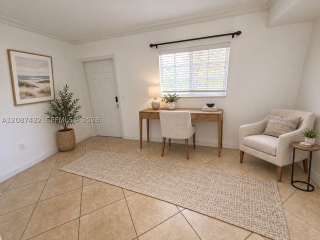 1000 Palm Trl 9, Delray Beach, FL 33483