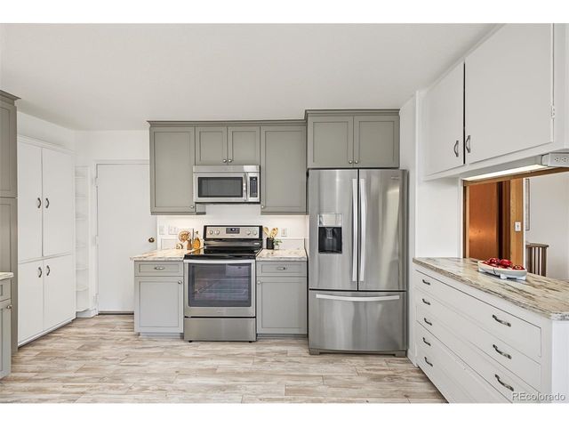 2555 Queen St, Denver, CO 80215