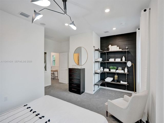 2343 Rollingwood Ct, Oakland Park, FL 33309