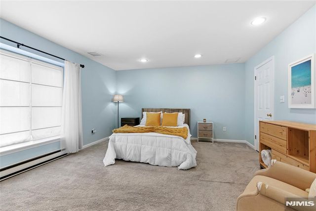 855 Valley Brook 2G, Lyndhurst, NJ 07071