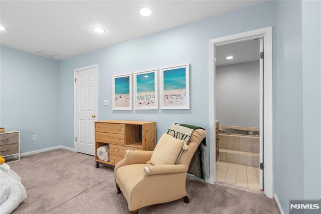 855 Valley Brook 2G, Lyndhurst, NJ 07071