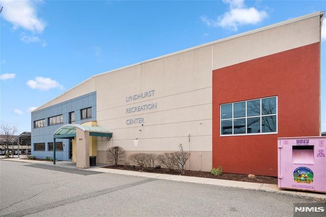 855 Valley Brook 2G, Lyndhurst, NJ 07071