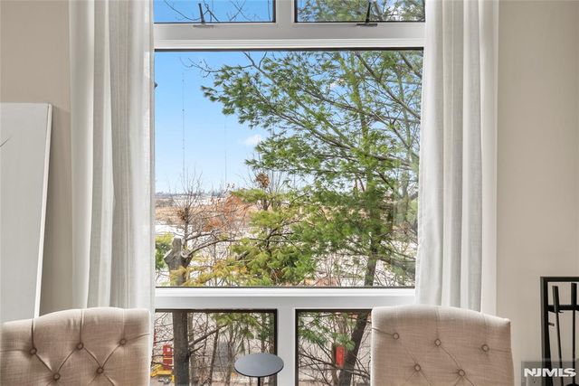 855 Valley Brook 2G, Lyndhurst, NJ 07071