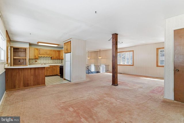 405 SUNSET DR, Downingtown, PA 19335