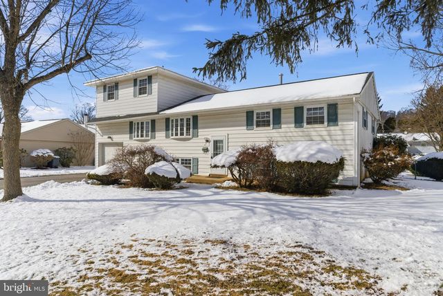 405 SUNSET DR, Downingtown, PA 19335