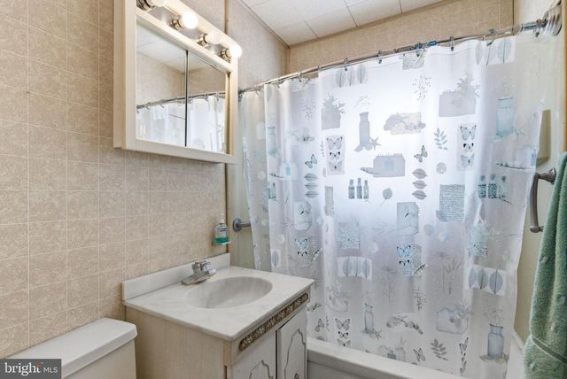 405 SUNSET DR, Downingtown, PA 19335