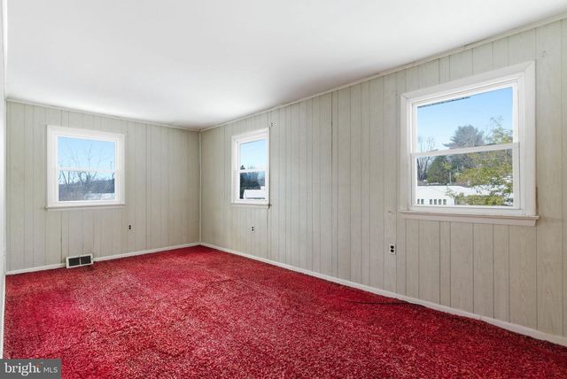 405 SUNSET DR, Downingtown, PA 19335