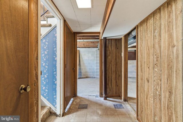 405 SUNSET DR, Downingtown, PA 19335