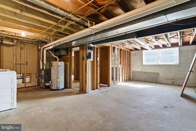 405 SUNSET DR, Downingtown, PA 19335