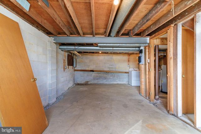 405 SUNSET DR, Downingtown, PA 19335