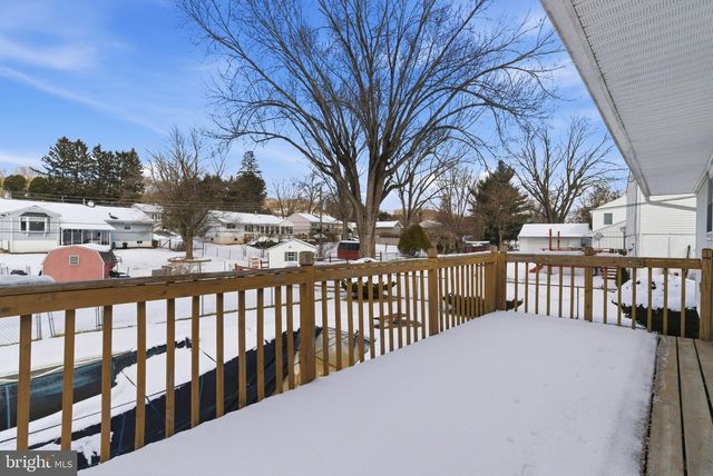 405 SUNSET DR, Downingtown, PA 19335