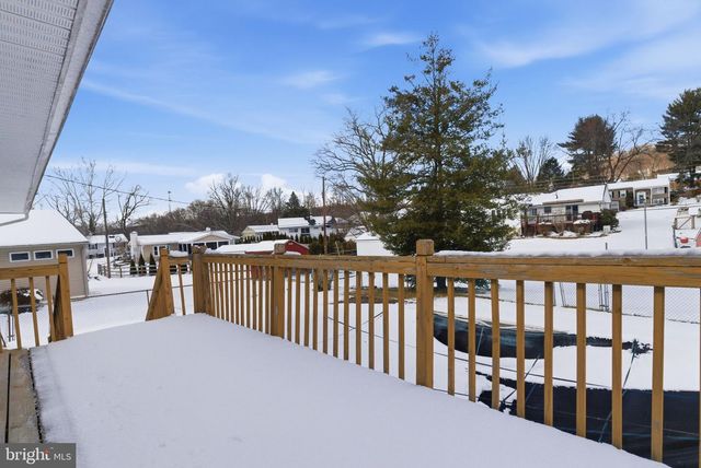 405 SUNSET DR, Downingtown, PA 19335