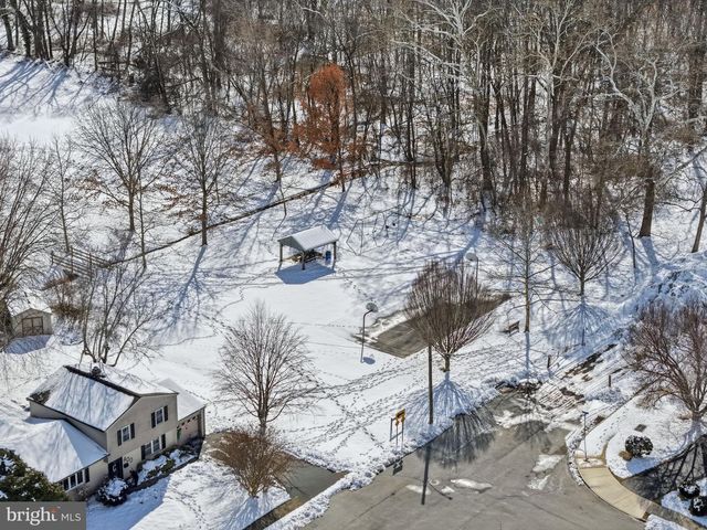 405 SUNSET DR, Downingtown, PA 19335