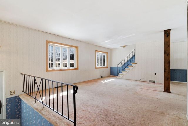 405 SUNSET DR, Downingtown, PA 19335