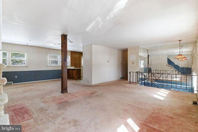 405 SUNSET DR, Downingtown, PA 19335