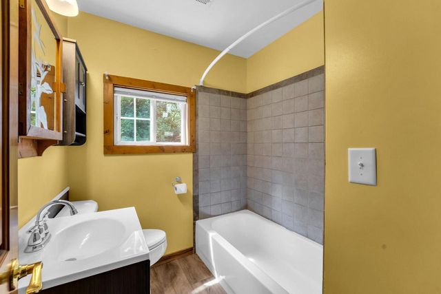 33511 Fairview COURT, Burlington, WI 53105