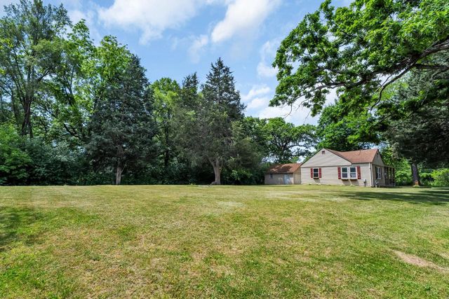 33511 Fairview COURT, Burlington, WI 53105