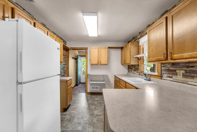 33511 Fairview COURT, Burlington, WI 53105