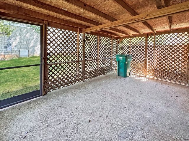 111 Burke, Moundville, AL 35474
