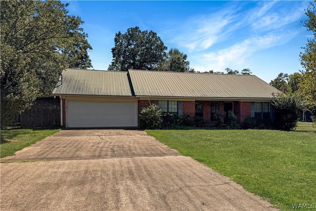 111 Burke, Moundville, AL 35474