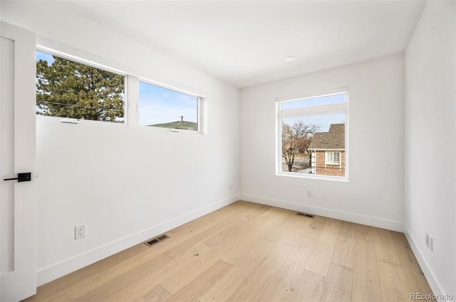 290 Monroe Street, Denver, CO 80206