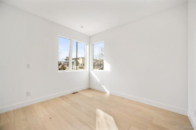 290 Monroe Street, Denver, CO 80206