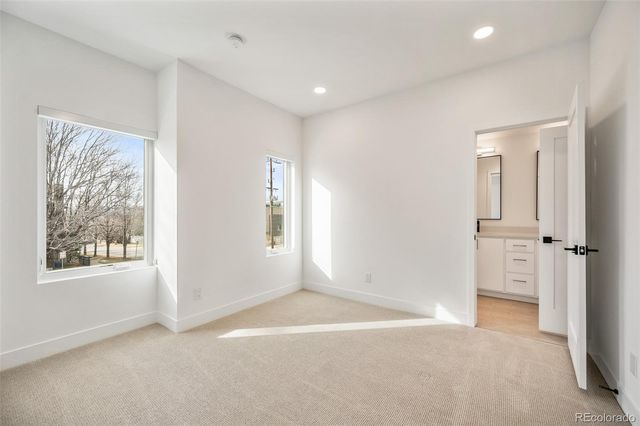 290 Monroe Street, Denver, CO 80206
