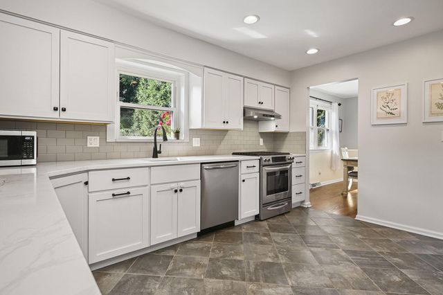 559 CABOT DR, Hockessin, DE 19707