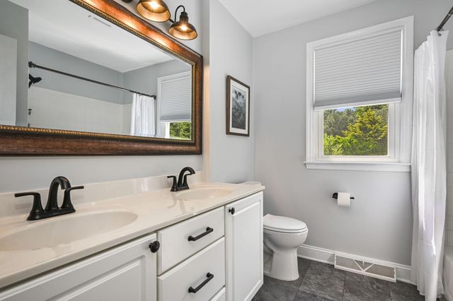 559 CABOT DR, Hockessin, DE 19707