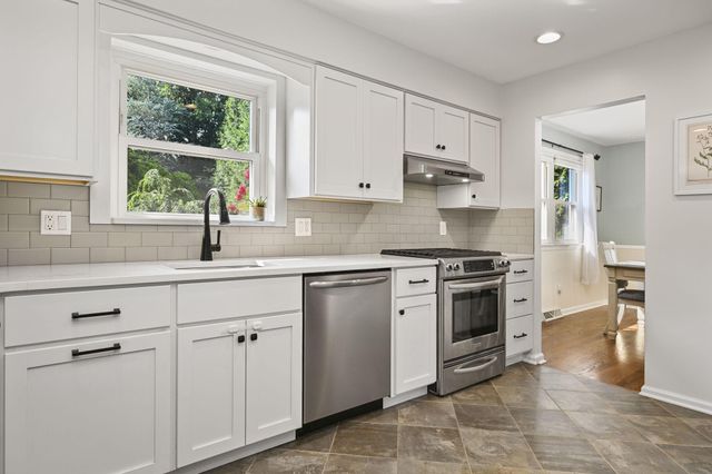 559 CABOT DR, Hockessin, DE 19707