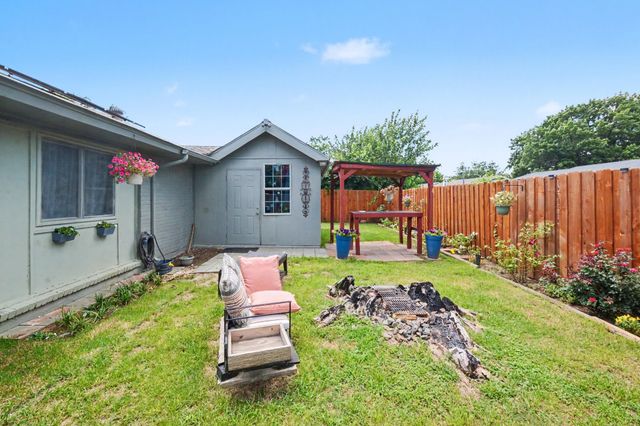 1617 Pebble Beach Drive, Lewisville, TX 75067