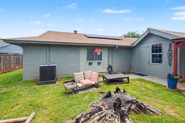 1617 Pebble Beach Drive, Lewisville, TX 75067