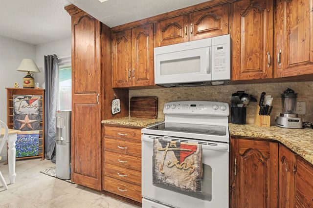 1617 Pebble Beach Drive, Lewisville, TX 75067
