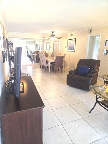 5715 Fairway Park Drive 201, Boynton Beach, FL 33437