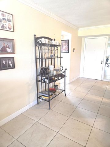 5715 Fairway Park Drive 201, Boynton Beach, FL 33437