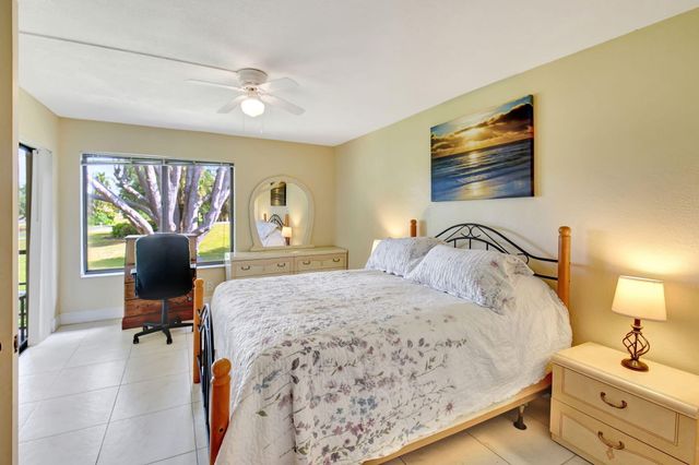 5715 Fairway Park Drive 201, Boynton Beach, FL 33437