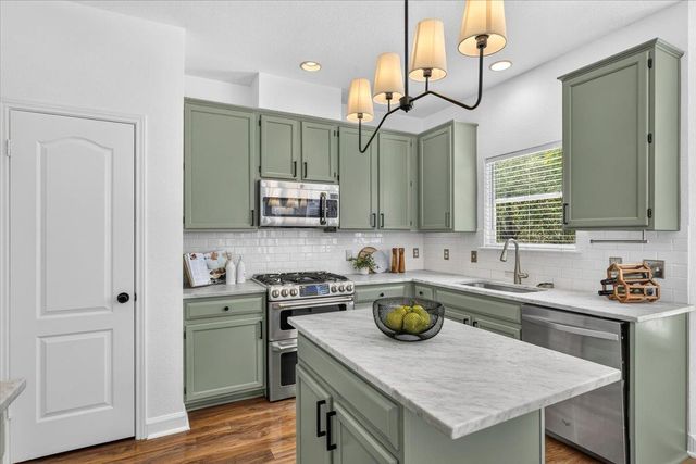 3321 Grasshopper DR, Austin, TX 78748
