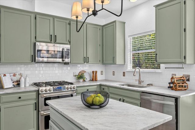 3321 Grasshopper DR, Austin, TX 78748