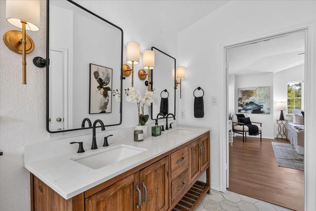 3321 Grasshopper DR, Austin, TX 78748