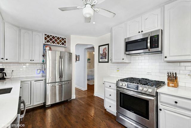 10211 S Artesian Avenue, Chicago, IL 60655
