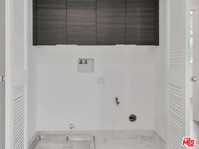 5752 Kester Avenue, Van Nuys (los Angeles), CA 91411