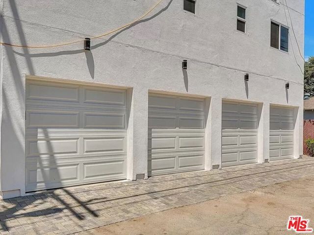 5752 Kester Avenue, Van Nuys (los Angeles), CA 91411