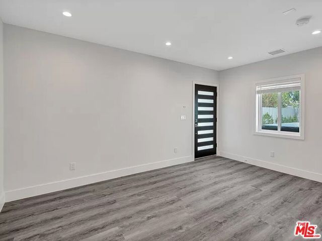 5752 Kester Avenue, Van Nuys (los Angeles), CA 91411
