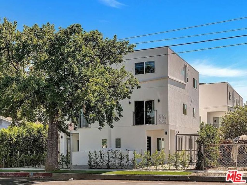 5752 Kester Avenue, Van Nuys (los Angeles), CA 91411
