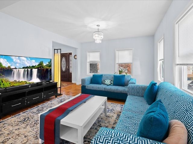 24 Summer St, Westborough, MA 01581