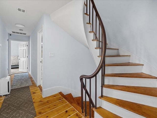 24 Summer St, Westborough, MA 01581