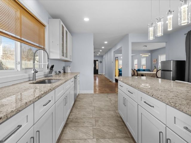 24 Summer St, Westborough, MA 01581