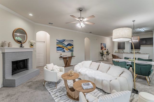 414 Lucky Landing Drive, Wilmer, TX 75172