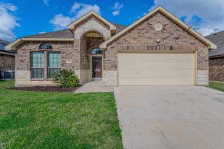 414 Lucky Landing Drive, Wilmer, TX 75172